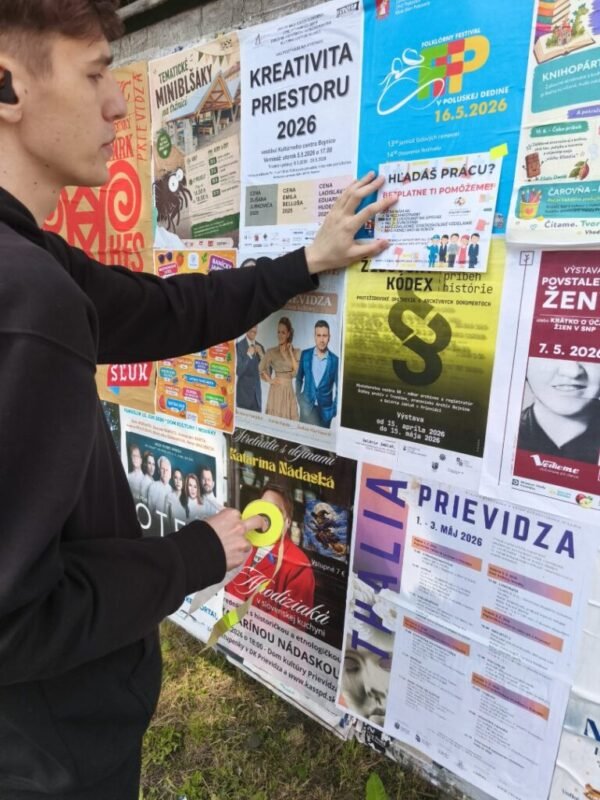 Sme občianske združenie Úsmev. Poskytujeme odborné poradenstvo a ľudský prístup pre tých, ktorí hľadajú svoje miesto na trhu práce.